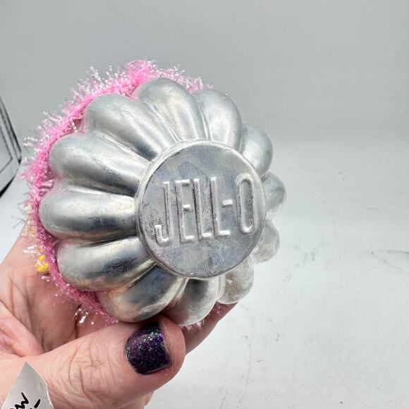 Cute Holiday Spring Handmade Assemblage Decor with Easter Bunny Chicks - Picture 2 of 7